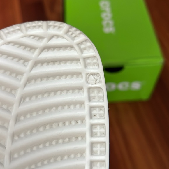 Hello Kitty Crocs - Picture 8 of 8